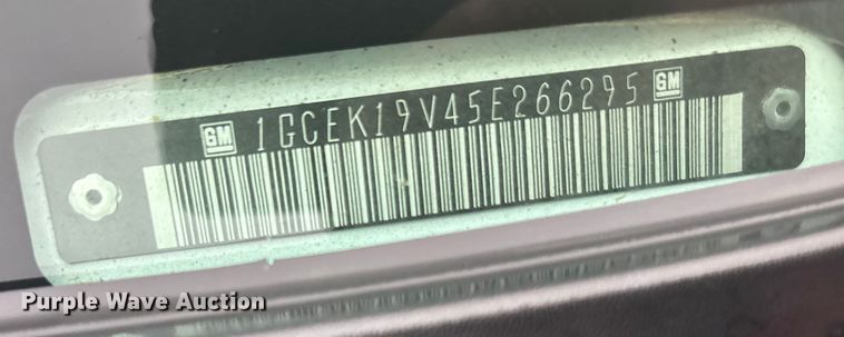 image for item EV1758 2005 Chevrolet Silverado 1500 Ext. Cab pickup truck
