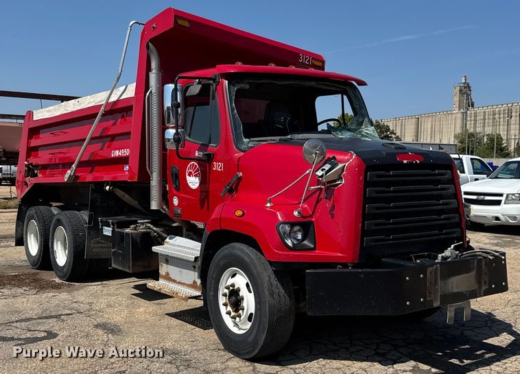 image for item EV1762 2017 Freightliner 108SD dump truck