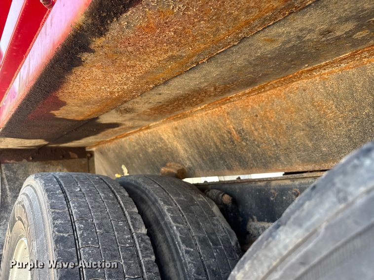 image for item EV1762 2017 Freightliner 108SD dump truck