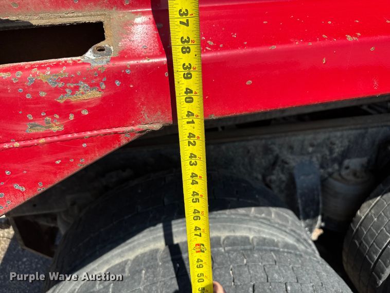 image for item EV1762 2017 Freightliner 108SD dump truck