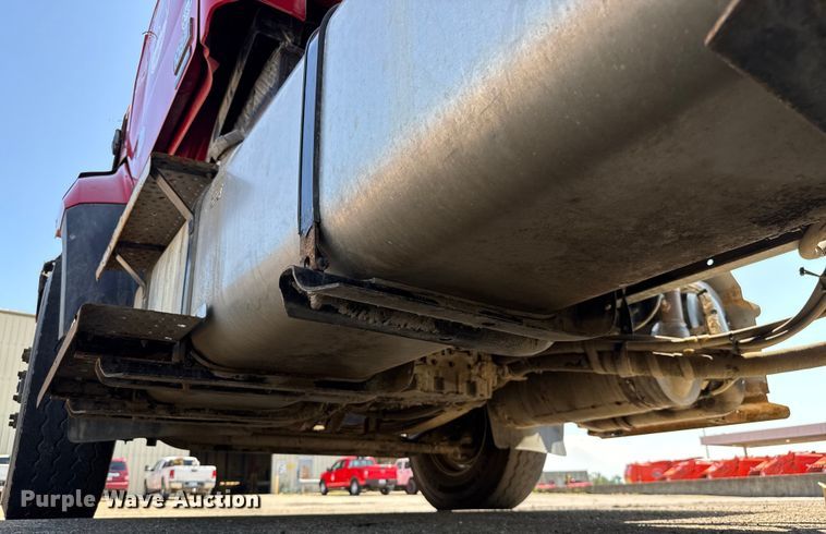 image for item EV1762 2017 Freightliner 108SD dump truck