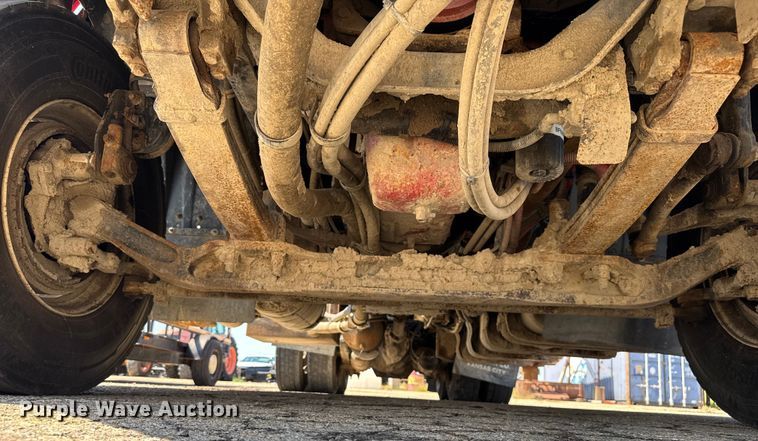 image for item EV1762 2017 Freightliner 108SD dump truck