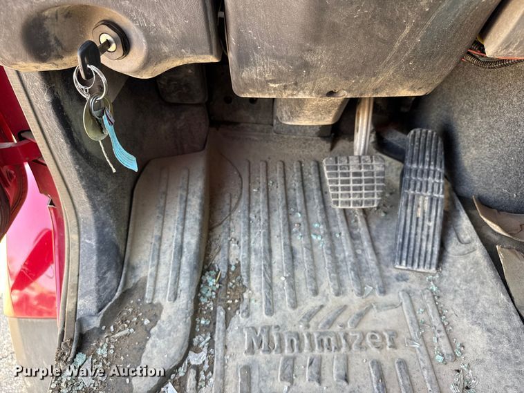 image for item EV1762 2017 Freightliner 108SD dump truck