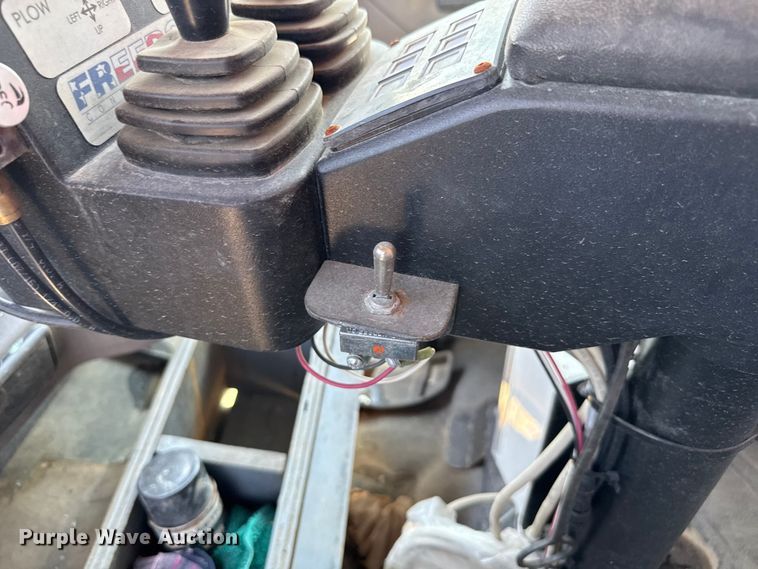 image for item EV1762 2017 Freightliner 108SD dump truck