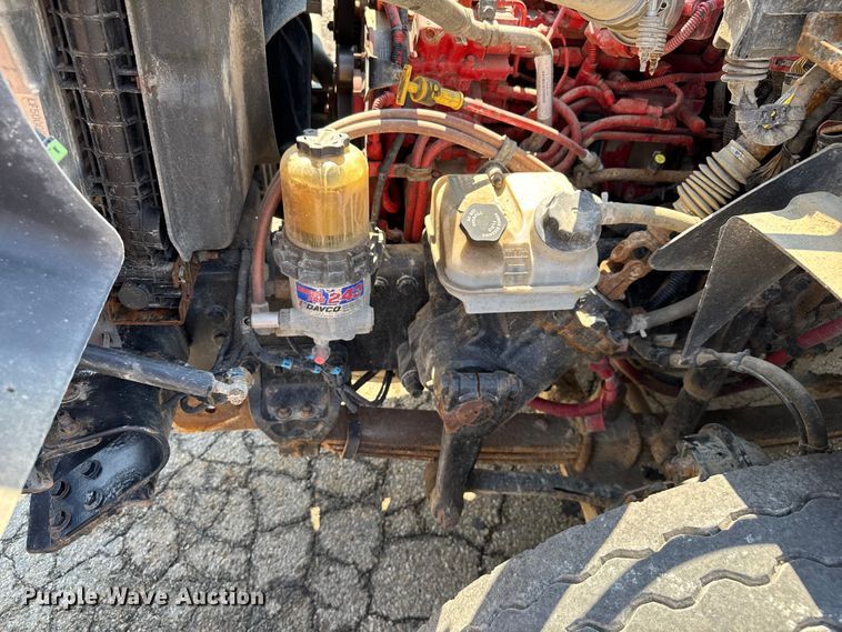 image for item EV1762 2017 Freightliner 108SD dump truck