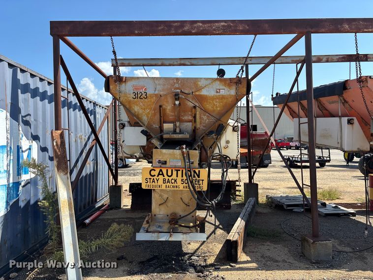 image for item EV1763 Henderson Chief FSH 13/11409 spreader