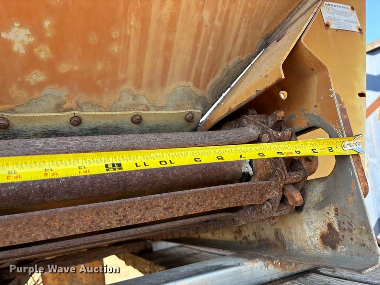 image for item EV1763 Henderson Chief FSH 13/11409 spreader