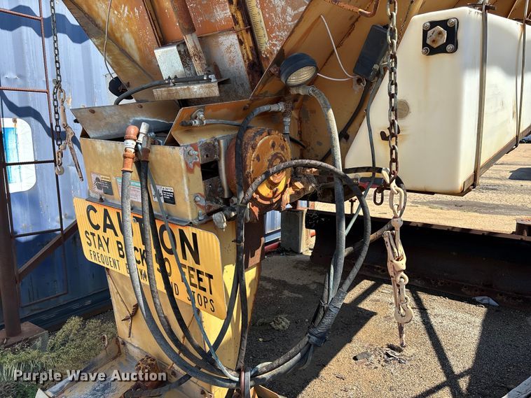 image for item EV1763 Henderson Chief FSH 13/11409 spreader