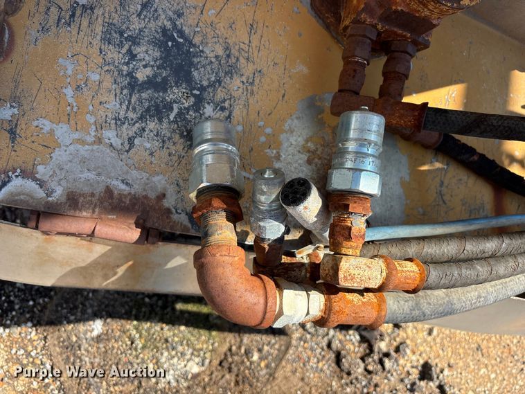 image for item EV1763 Henderson Chief FSH 13/11409 spreader