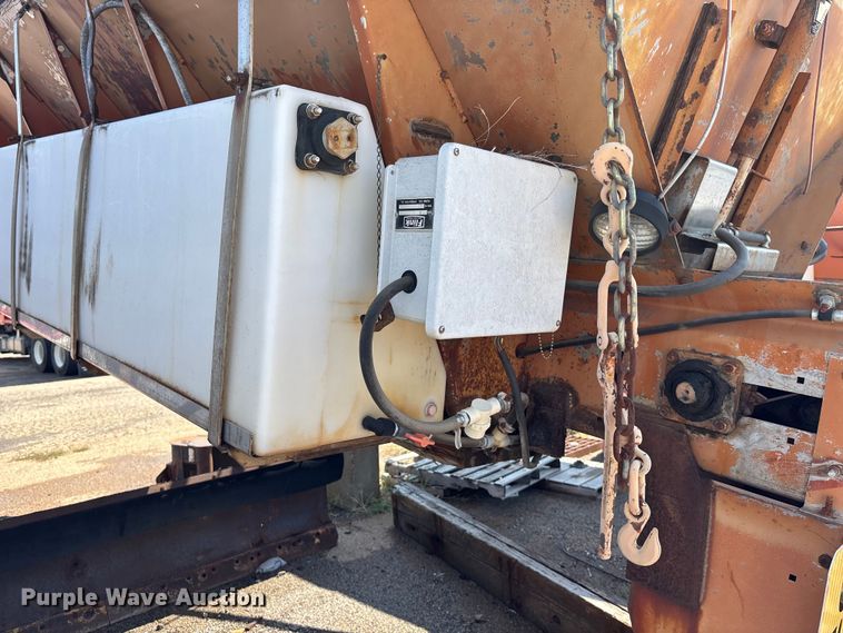 image for item EV1763 Henderson Chief FSH 13/11409 spreader