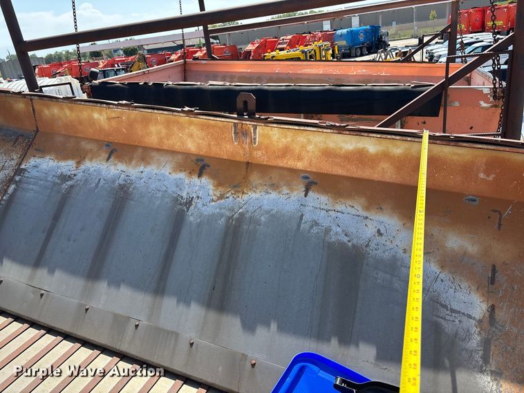 image for item EV1763 Henderson Chief FSH 13/11409 spreader