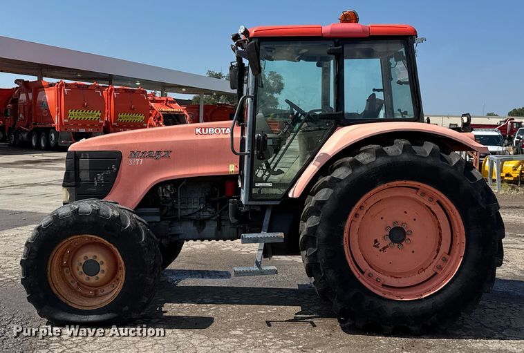 image for item EV1766 Kubota M125X MFWD tractor