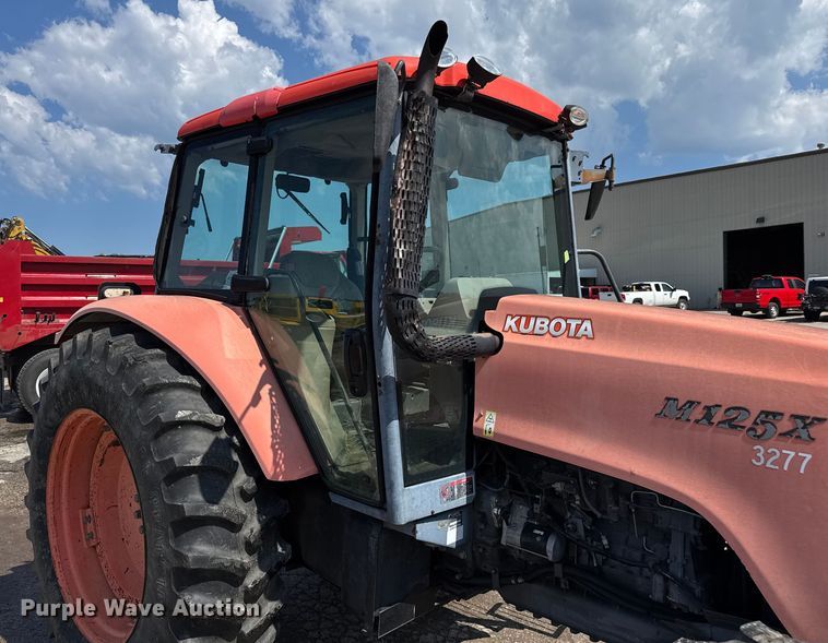 image for item EV1766 Kubota M125X MFWD tractor
