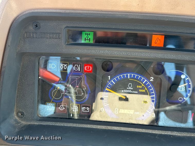 image for item EV1766 Kubota M125X MFWD tractor