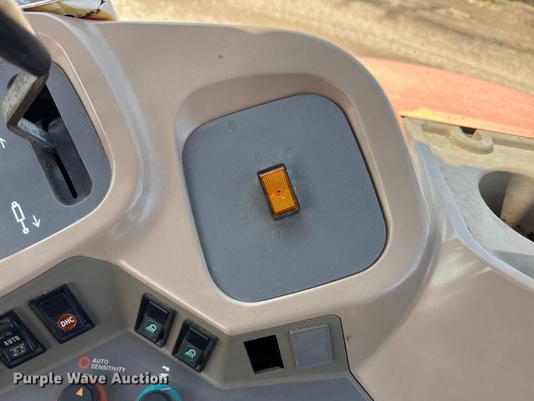 image for item EV1766 Kubota M125X MFWD tractor