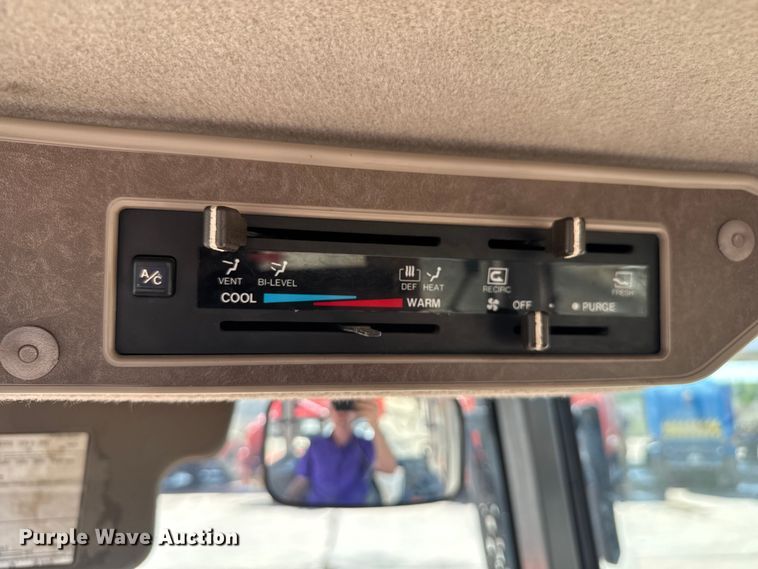 image for item EV1766 Kubota M125X MFWD tractor