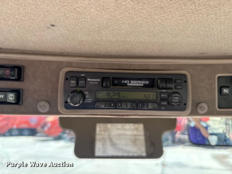 image for item EV1766 Kubota M125X MFWD tractor