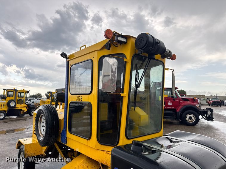 image for item EV1767 Superior Broom DT80K broom