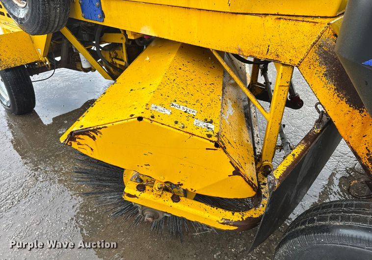 image for item EV1767 Superior Broom DT80K broom