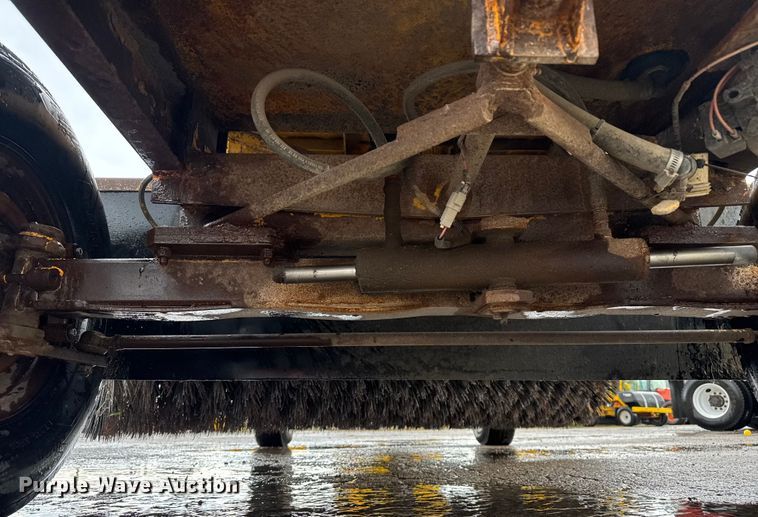 image for item EV1767 Superior Broom DT80K broom