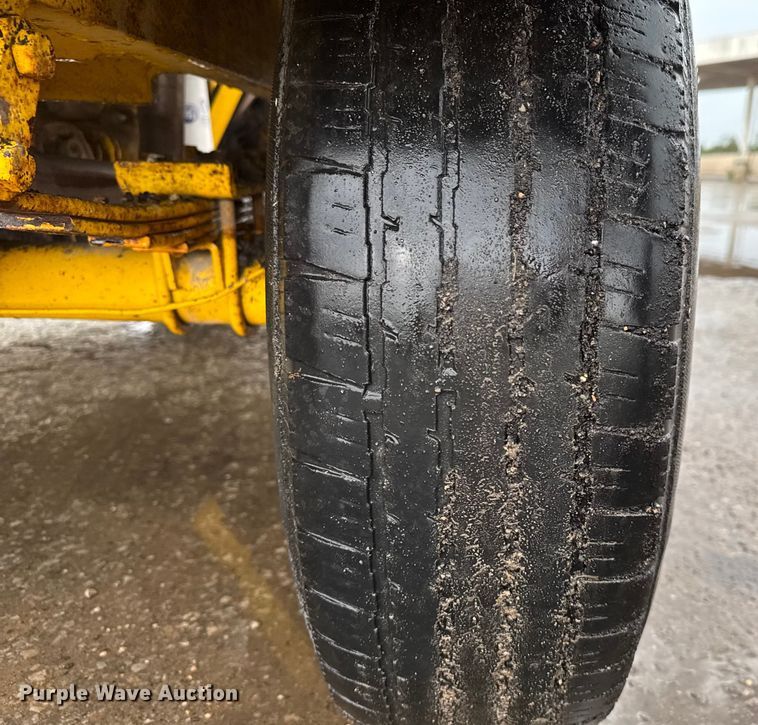 image for item EV1767 Superior Broom DT80K broom