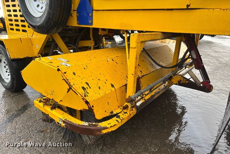 image for item EV1768 Superior Broom DT80K broom