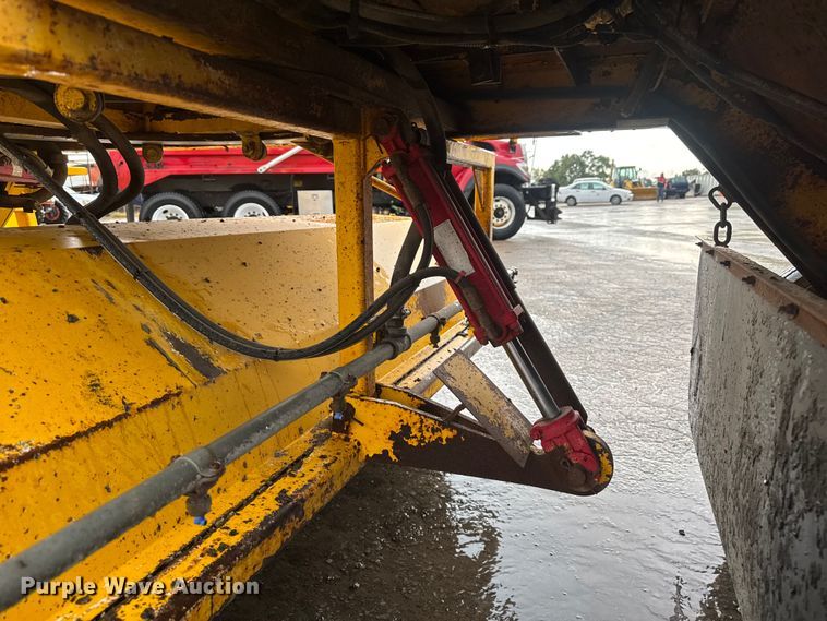 image for item EV1768 Superior Broom DT80K broom