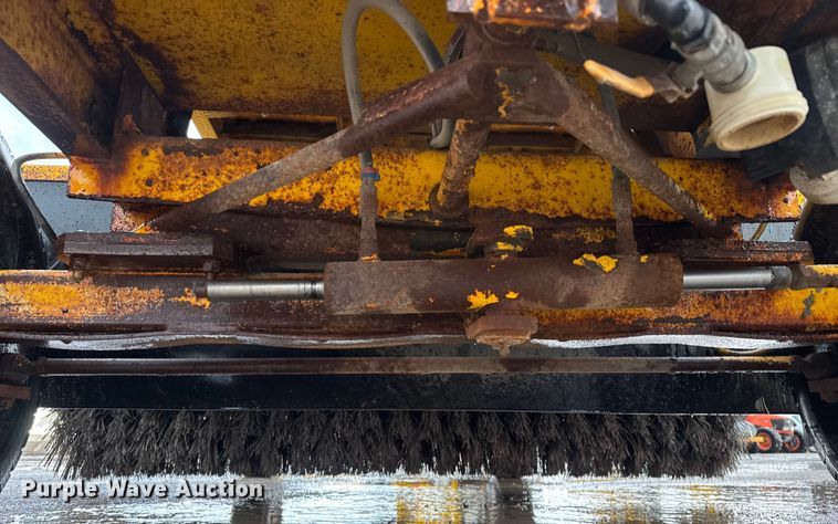 image for item EV1768 Superior Broom DT80K broom