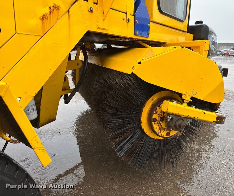 image for item EV1769 Superior Broom DT80K broom