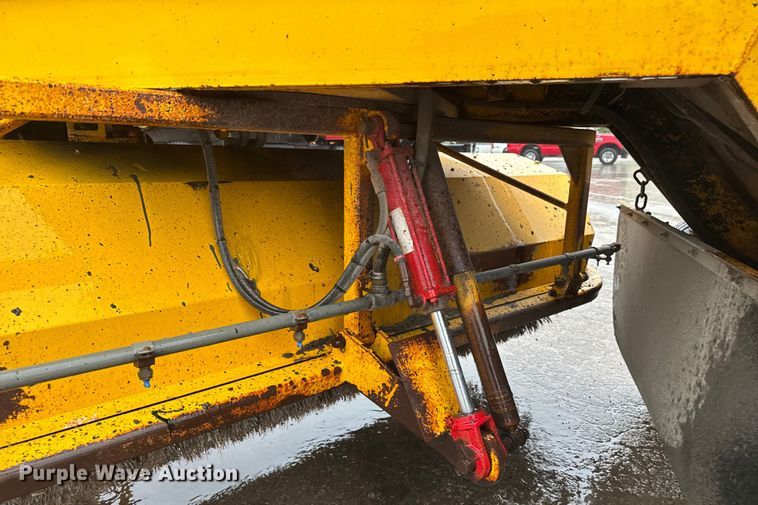 image for item EV1769 Superior Broom DT80K broom