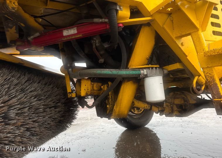 image for item EV1769 Superior Broom DT80K broom