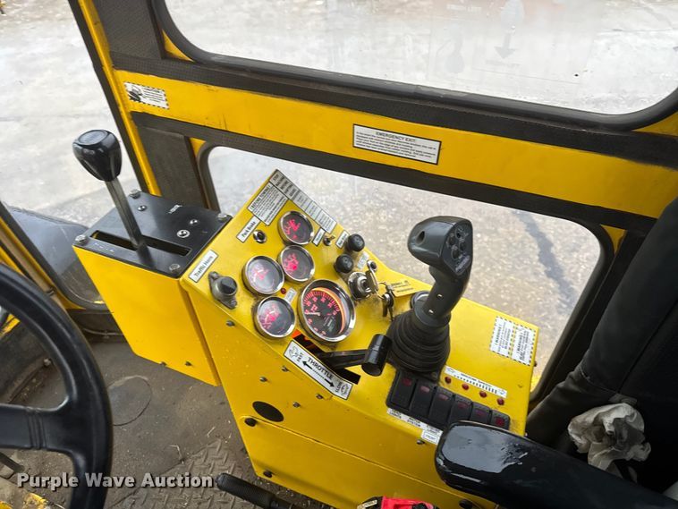 image for item EV1769 Superior Broom DT80K broom