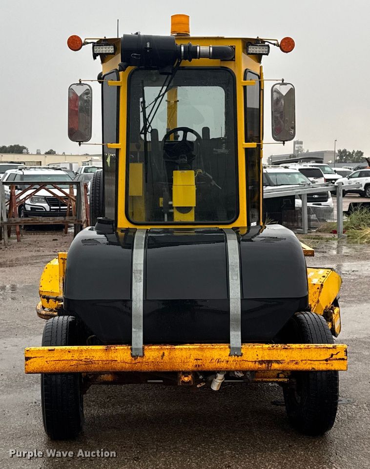 image for item EV1770 Superior Broom DT80K broom