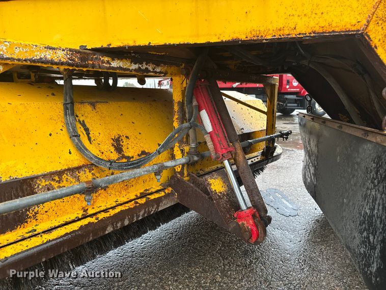 image for item EV1770 Superior Broom DT80K broom