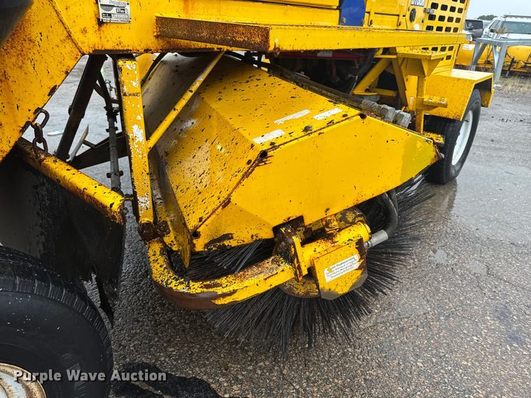 image for item EV1770 Superior Broom DT80K broom