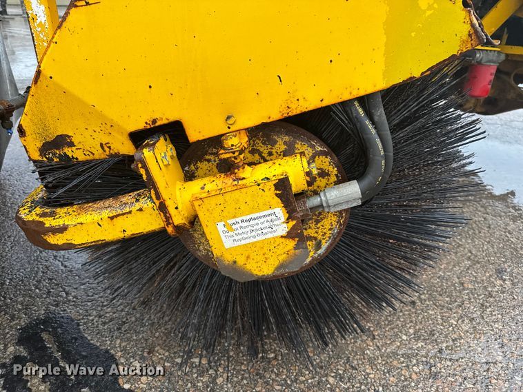 image for item EV1770 Superior Broom DT80K broom