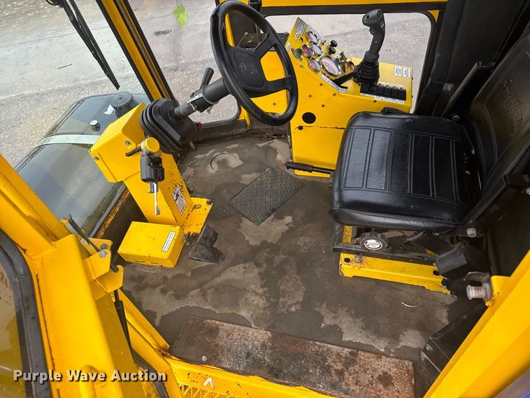 image for item EV1770 Superior Broom DT80K broom