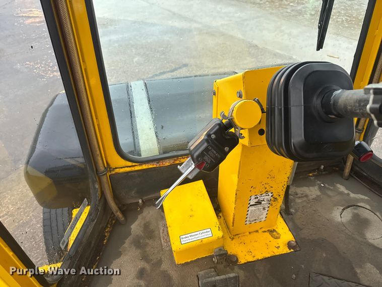 image for item EV1770 Superior Broom DT80K broom