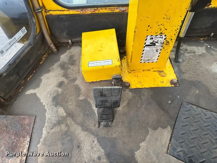 image for item EV1770 Superior Broom DT80K broom