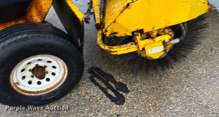 image for item EV1770 Superior Broom DT80K broom