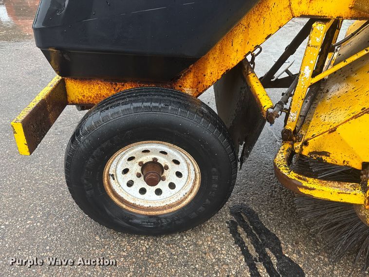 image for item EV1770 Superior Broom DT80K broom