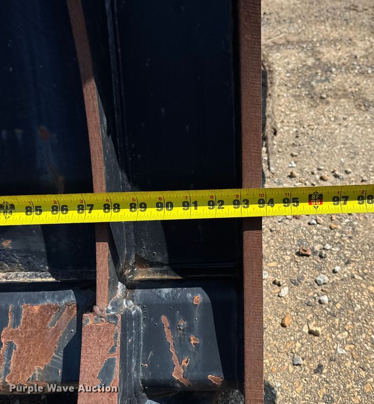 image for item EV1772 Caterpillar 6015C wheel loader grapple bucket