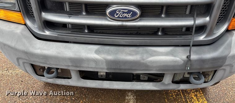 image for item EV1774 1999 Ford F350 Super Duty flatbed pickup truck