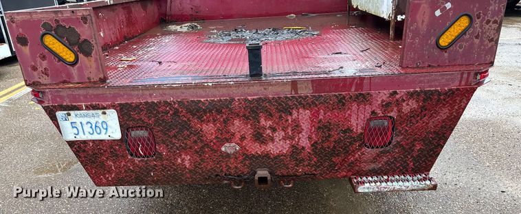 image for item EV1774 1999 Ford F350 Super Duty flatbed pickup truck