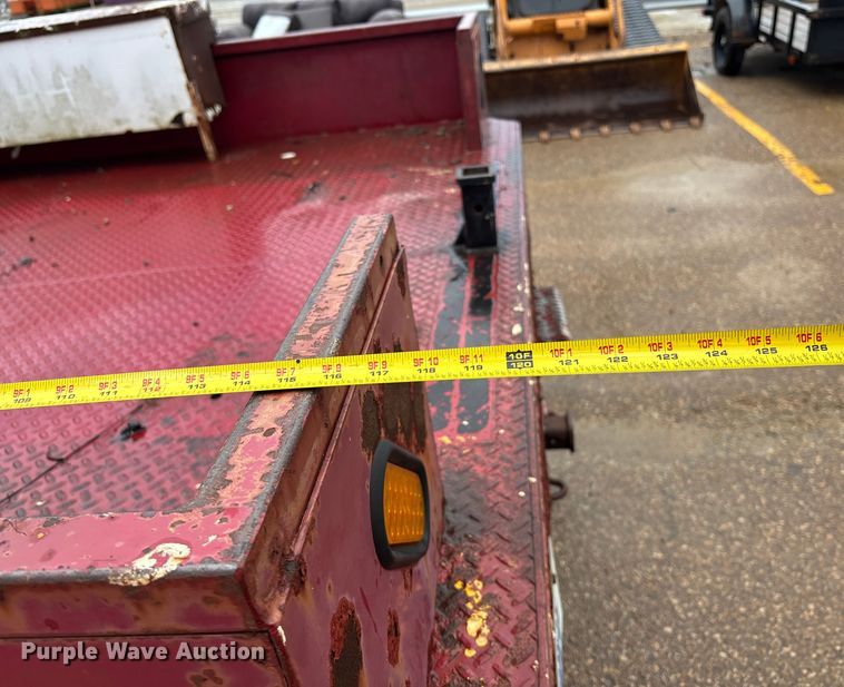 image for item EV1774 1999 Ford F350 Super Duty flatbed pickup truck