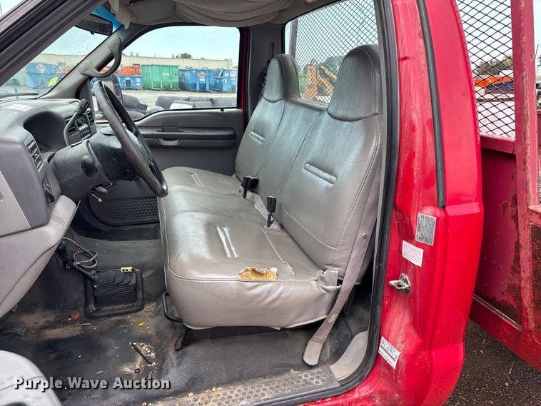 image for item EV1774 1999 Ford F350 Super Duty flatbed pickup truck