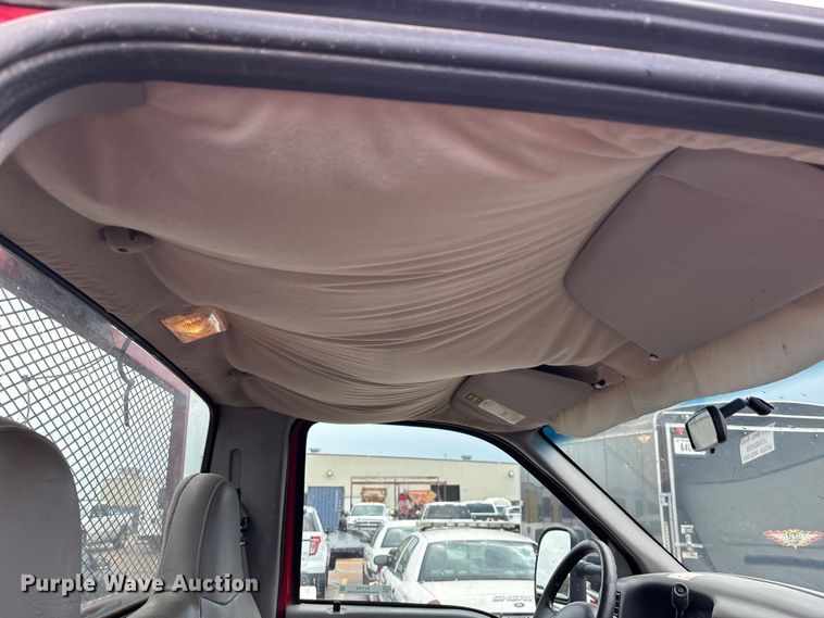 image for item EV1774 1999 Ford F350 Super Duty flatbed pickup truck