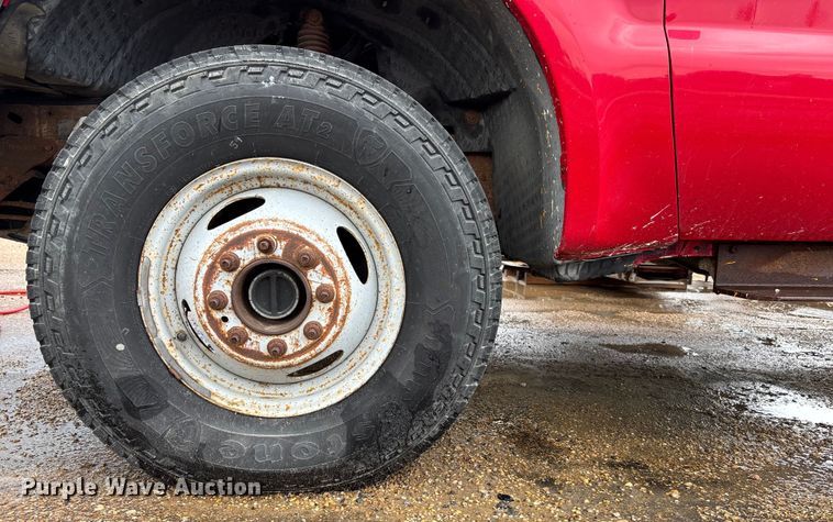 image for item EV1774 1999 Ford F350 Super Duty flatbed pickup truck