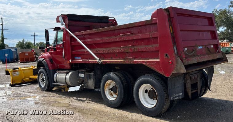 image for item EV1776 2013 International Workstar 7400 dump truck