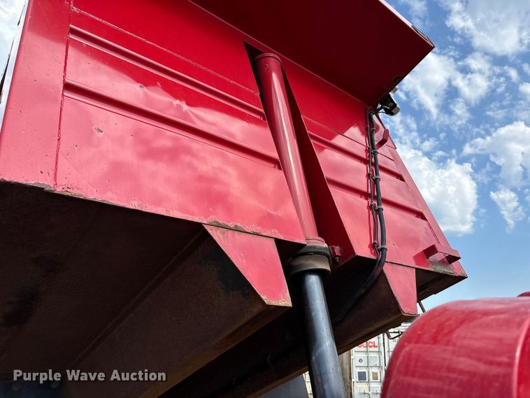 image for item EV1776 2013 International Workstar 7400 dump truck